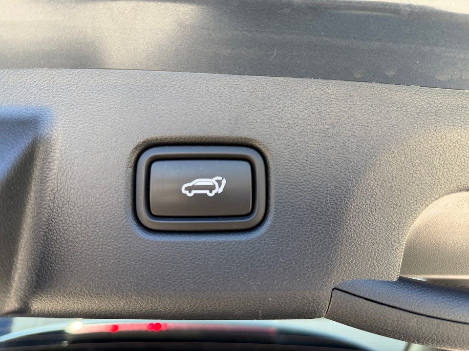 Fahrzeugabbildung Hyundai TUCSON HYBRID 1.6T 4WD TREND PANO 1HD EL.HECKKL+ Trend 4WD