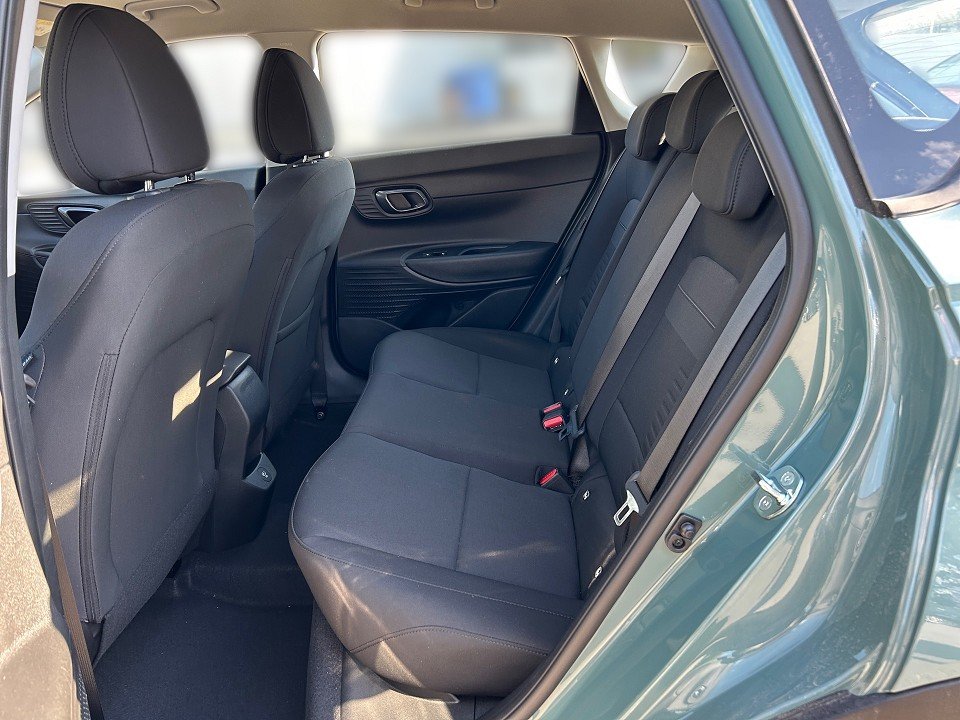 Fahrzeugabbildung Hyundai BAYON 1.0T AT TREND SHZ+KAMERA+LENKHZ+CARPLAY+QI