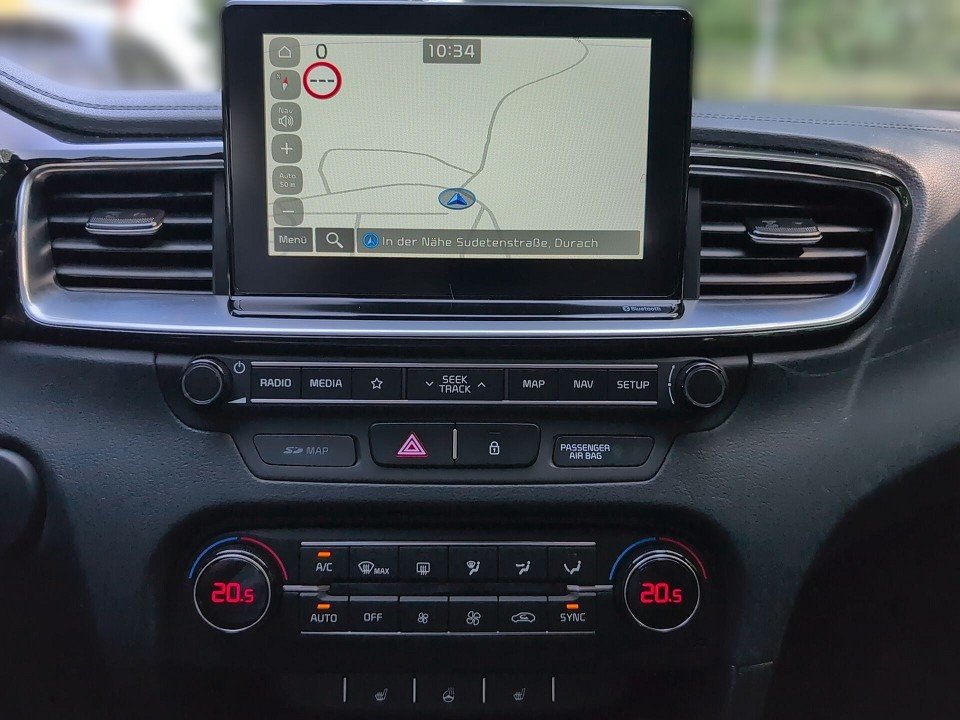 Fahrzeugabbildung Kia CEED SW VISION GARANTIE NAV+KAM+KLIMAAT+CARPLAY+ Vision