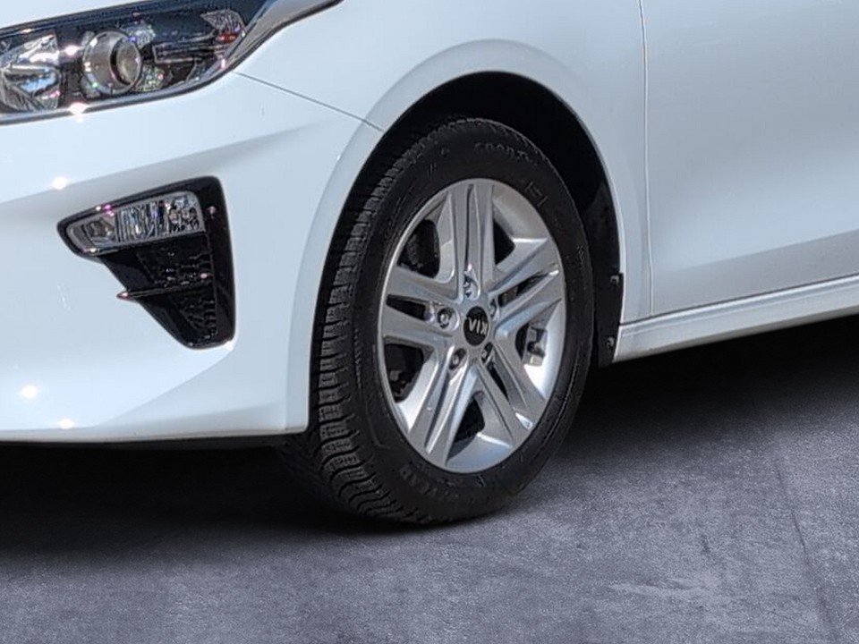 Fahrzeugabbildung Kia CEED SW VISION GARANTIE NAV+KAM+KLIMAAT+CARPLAY+ Vision