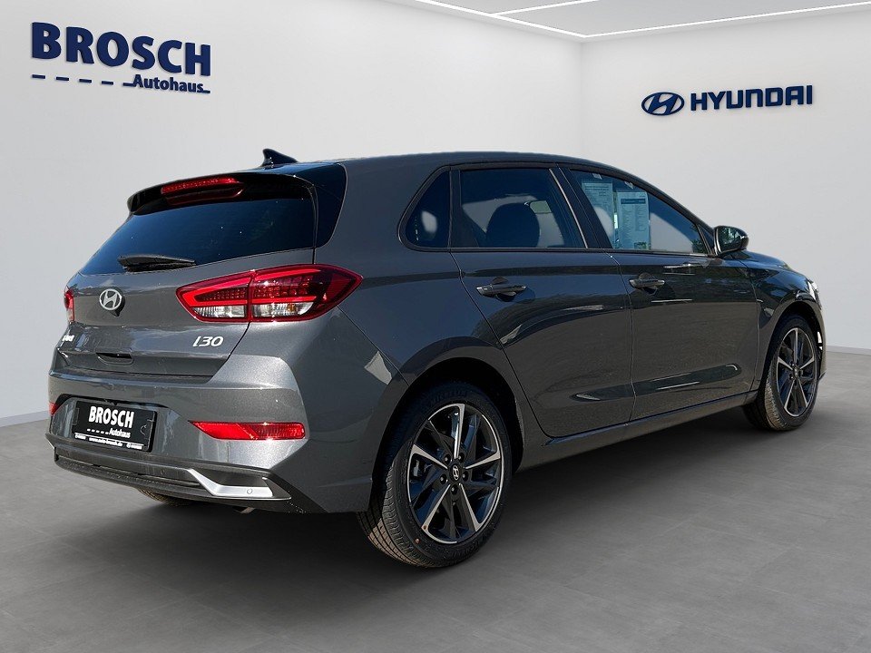 Fahrzeugabbildung Hyundai i30 1.0T DCT ADVANTAGE NAV+SHZ+CARPLAY+QI+KAMERA