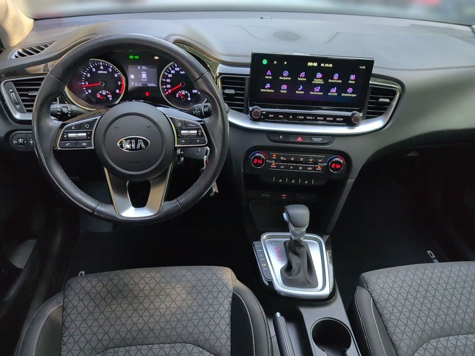 Fahrzeugabbildung Kia CEED 1.4T AUT VISION 1HD KOMF/NAV-P GARANTIE-28 Vision
