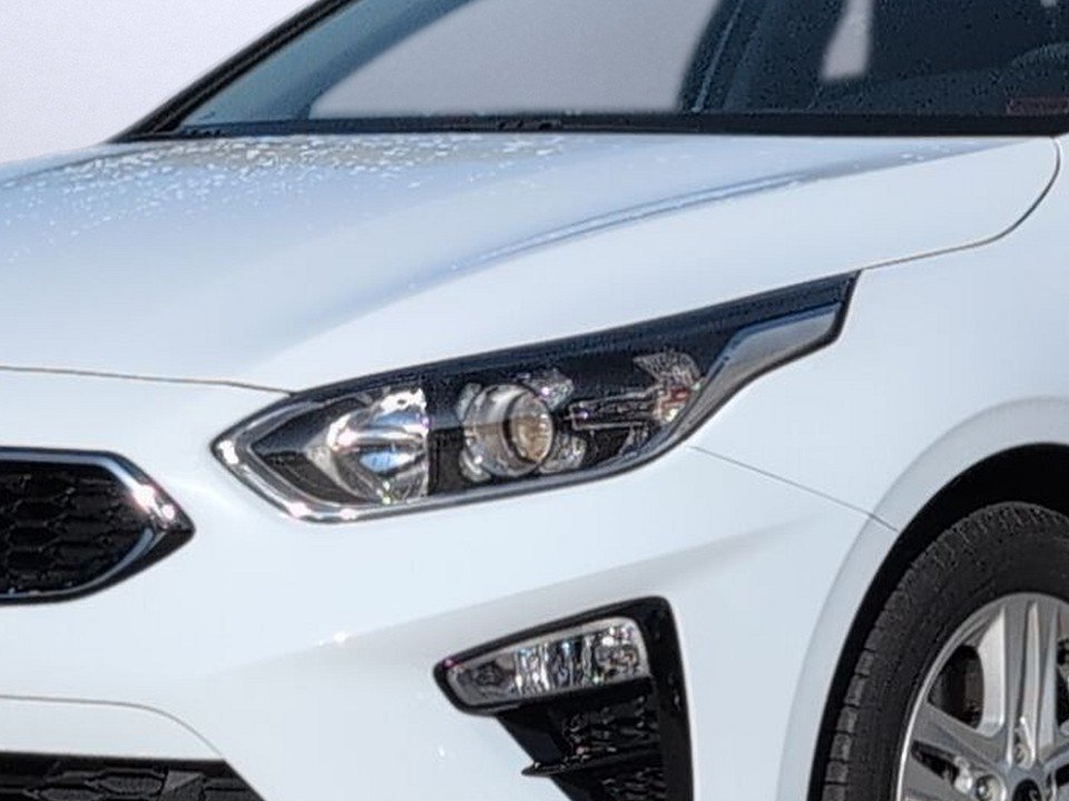 Fahrzeugabbildung Kia CEED 1.4T AUT VISION 1HD KOMF/NAV-P GARANTIE-28 Vision