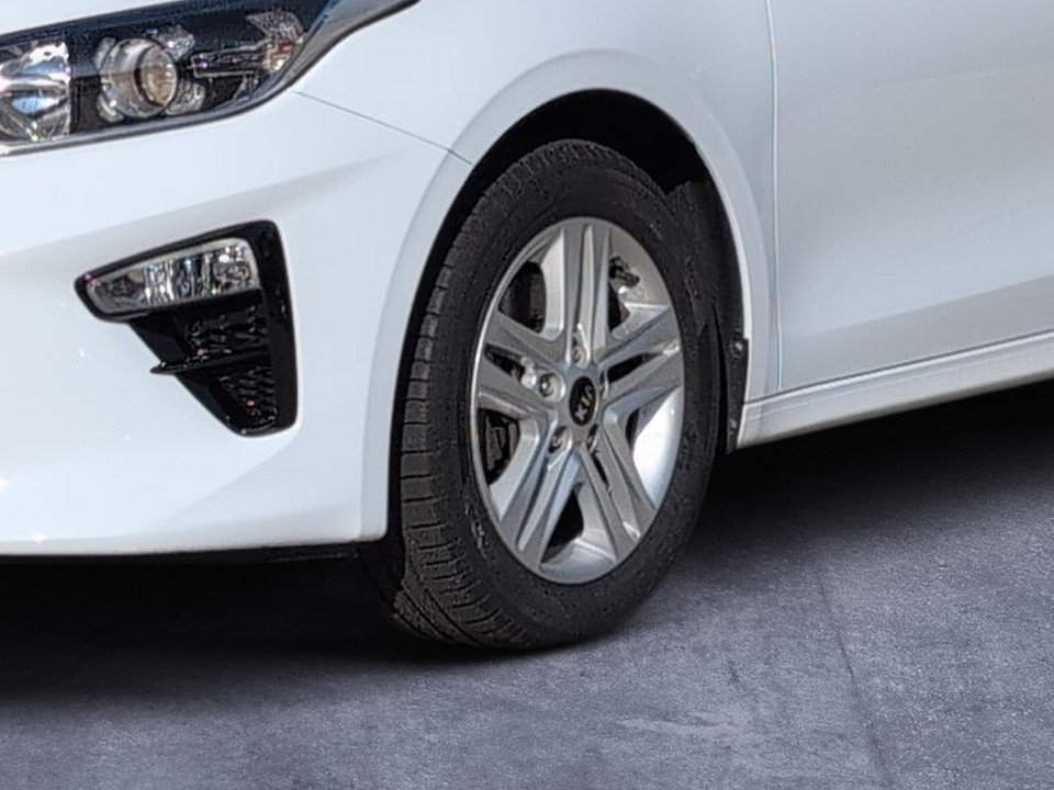 Fahrzeugabbildung Kia CEED 1.4T AUT VISION 1HD KOMF/NAV-P GARANTIE-28 Vision