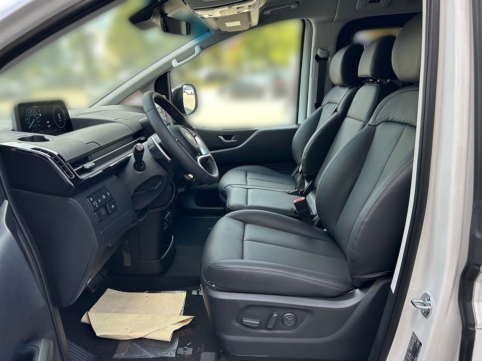 Fahrzeugabbildung Hyundai STARIA HEV 9SITZE 1.6T AT PRIME NAV+SHZ+CARPLAY+