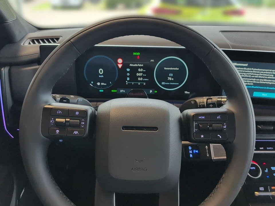 Fahrzeugabbildung Hyundai SANTA FE PHEV 5S 1.6T AT 4WD BLACKLINE DIGITAL++