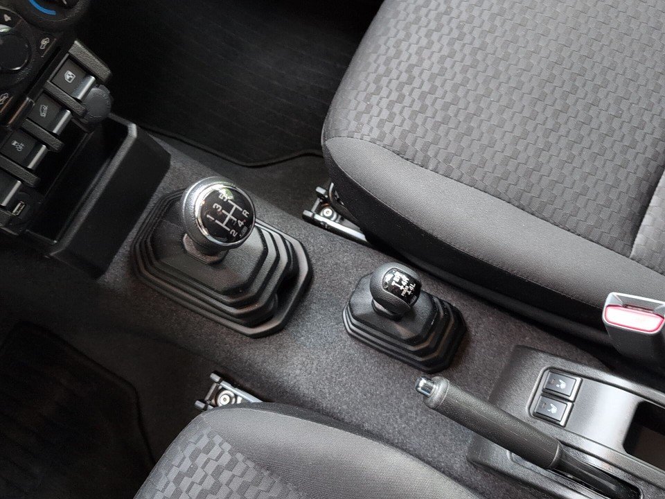 Fahrzeugabbildung Suzuki JIMNY COMFORT ALLGRIP NFZ KLIMA+2xSHZ+TEMP.+BT++ Comfort AllGrip NFZ