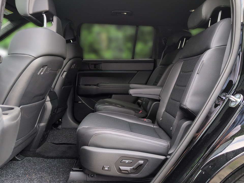 Fahrzeugabbildung Hyundai SANTA FE PHEV 1.6T AT 4WD BLACKLINE 6S DIGIT-KEY