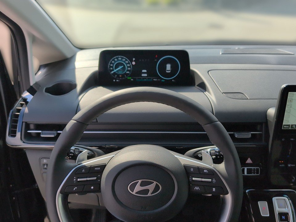 Fahrzeugabbildung Hyundai STARIA HEV 9S 1.6T AT TREND SHUTTLE/PARK-P NAV++