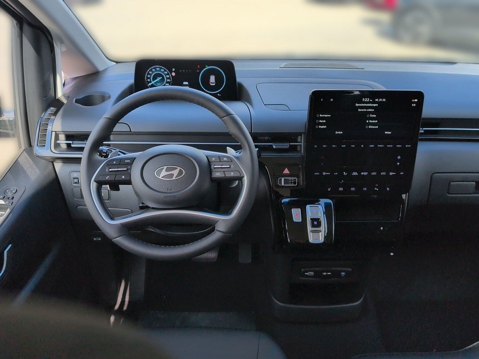 Fahrzeugabbildung Hyundai STARIA HEV 9S 1.6T AT TREND SHUTTLE/PARK-P NAV++