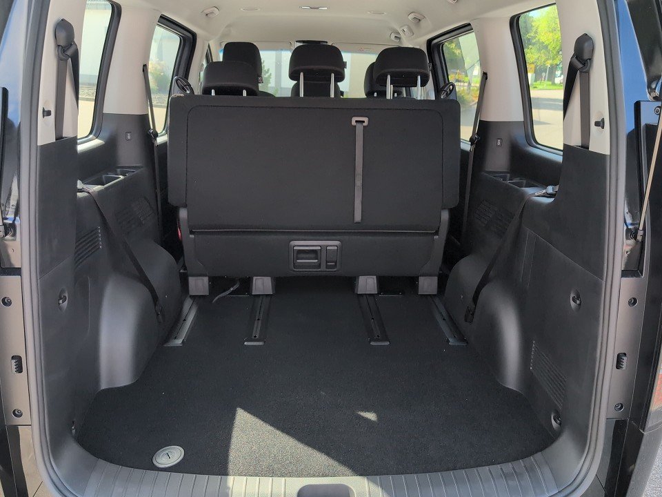 Fahrzeugabbildung Hyundai STARIA HEV 9S 1.6T AT TREND SHUTTLE/PARK-P NAV++
