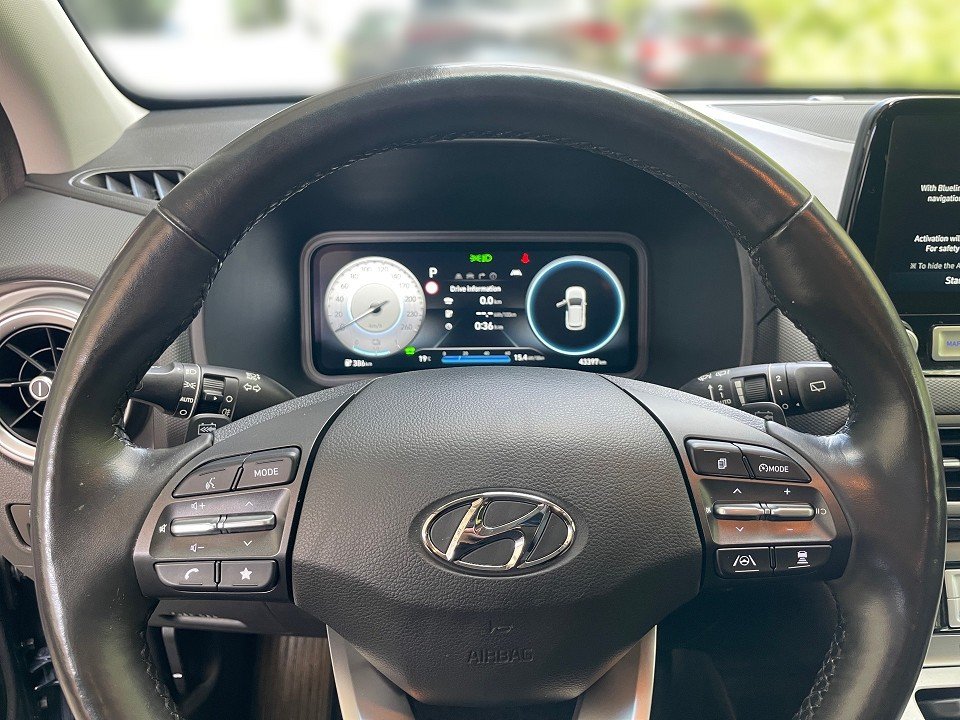 Fahrzeugabbildung Hyundai KONA EV 64kWh TREND NAV+ASSIST-P 1HD AVILOO HUD+
