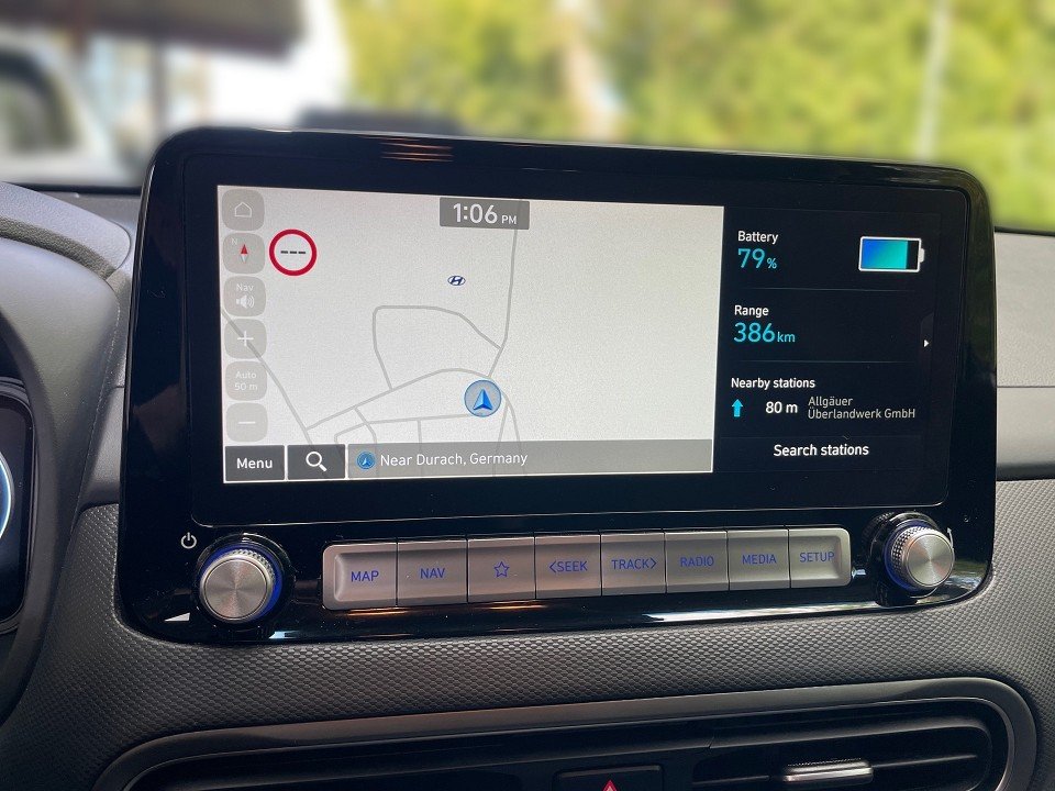 Fahrzeugabbildung Hyundai KONA EV 64kWh TREND NAV+ASSIST-P 1HD AVILOO HUD+