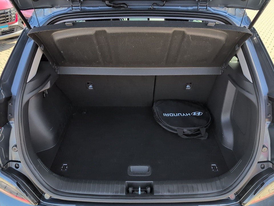 Fahrzeugabbildung Hyundai KONA EV 64kWh TREND NAV-P 1HD 484RW GARANTIE-30