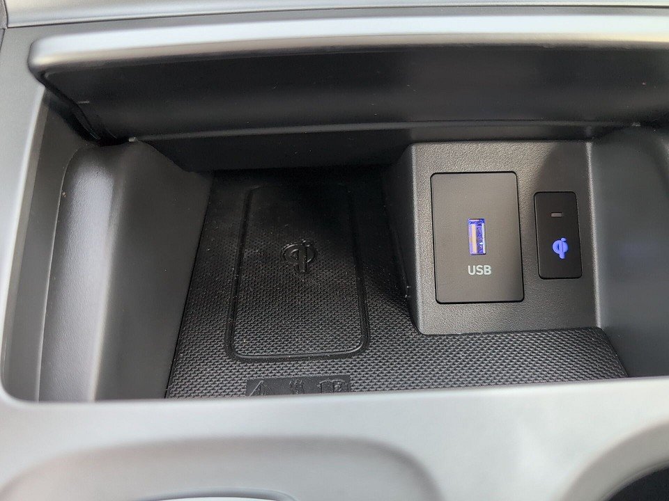 Fahrzeugabbildung Hyundai KONA EV 64kWh TREND NAV-P 1HD 484RW GARANTIE-30
