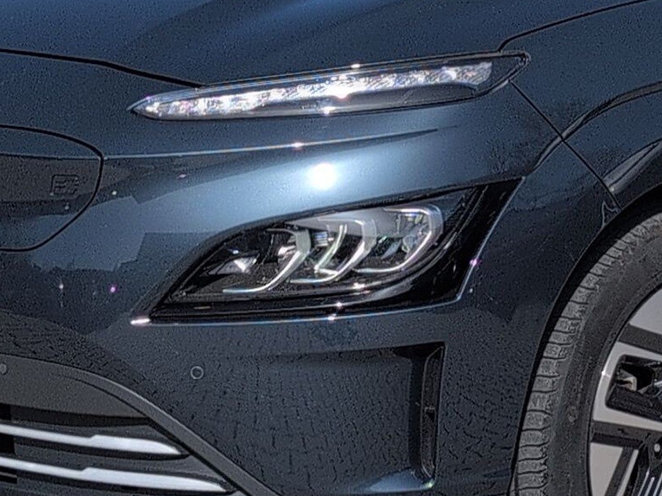 Fahrzeugabbildung Hyundai KONA EV 64kWh TREND NAV-P 1HD 484RW GARANTIE-30