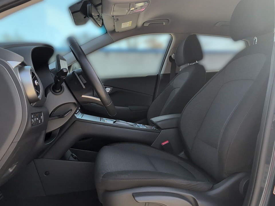 Fahrzeugabbildung Hyundai KONA EV 64kWh TREND NAV-P 1HD 484RW GARANTIE-30