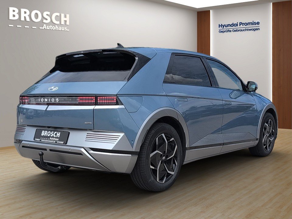 Fahrzeugabbildung Hyundai IONIQ 5 77kWh UNIQ 4WD ASSIS-P 1HD AHK GAR-04/31