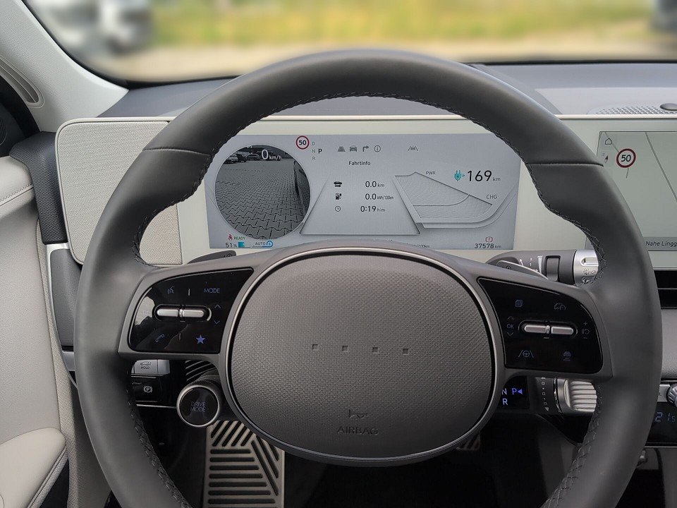 Fahrzeugabbildung Hyundai IONIQ 5 77kWh UNIQ 4WD ASSIS-P 1HD AHK GAR-04/31