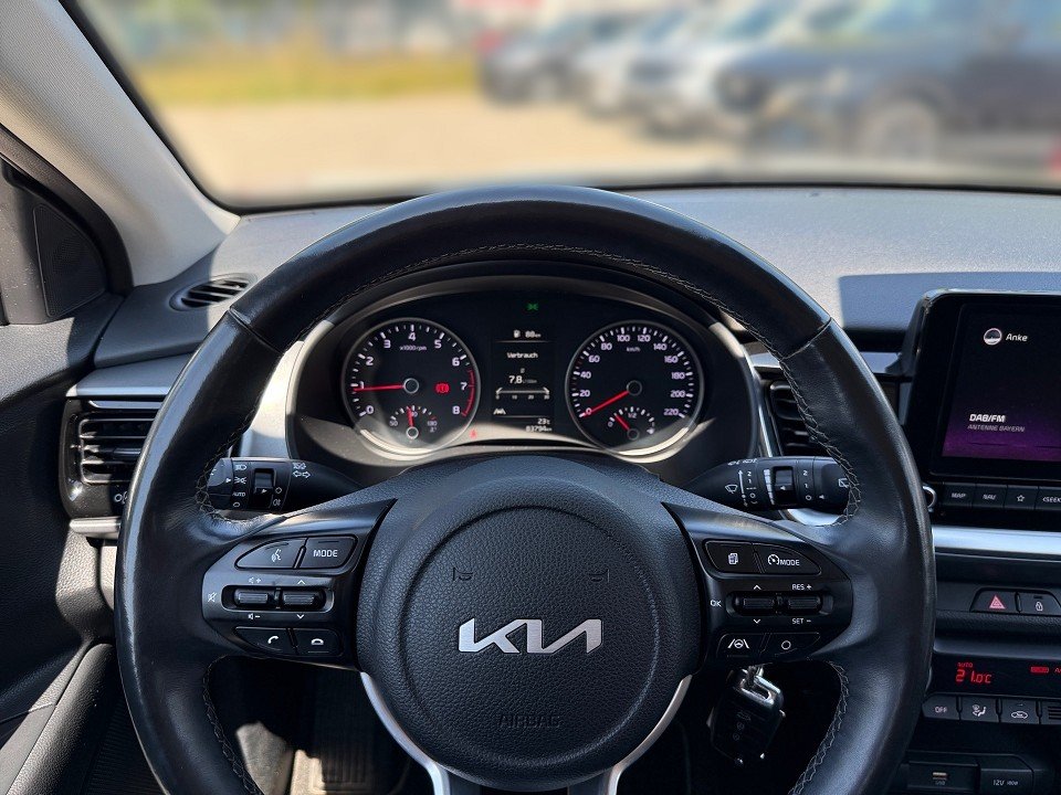 Fahrzeugabbildung Kia STONIC 1.0T VISION GARANTIE NAV+KAMERA+SHZ+KLIMA Vision