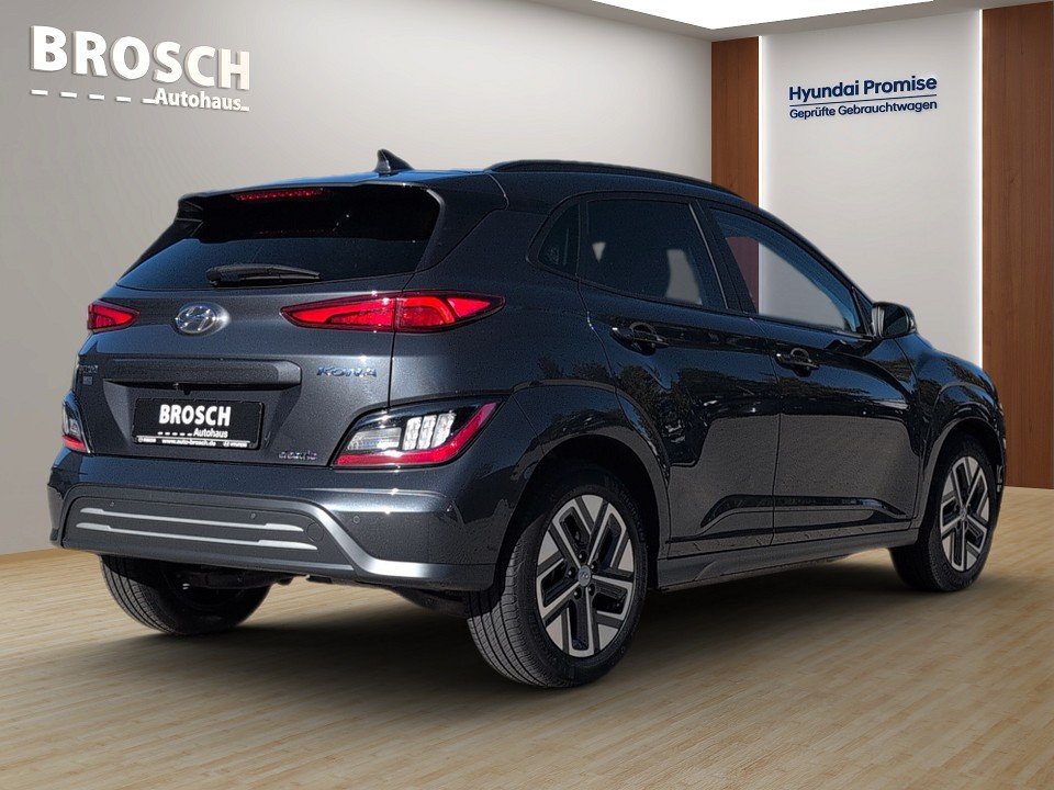 Fahrzeugabbildung Hyundai KONA EV MY23 64kWh TREND NAV-P 1HD 484KM-RW 97%!
