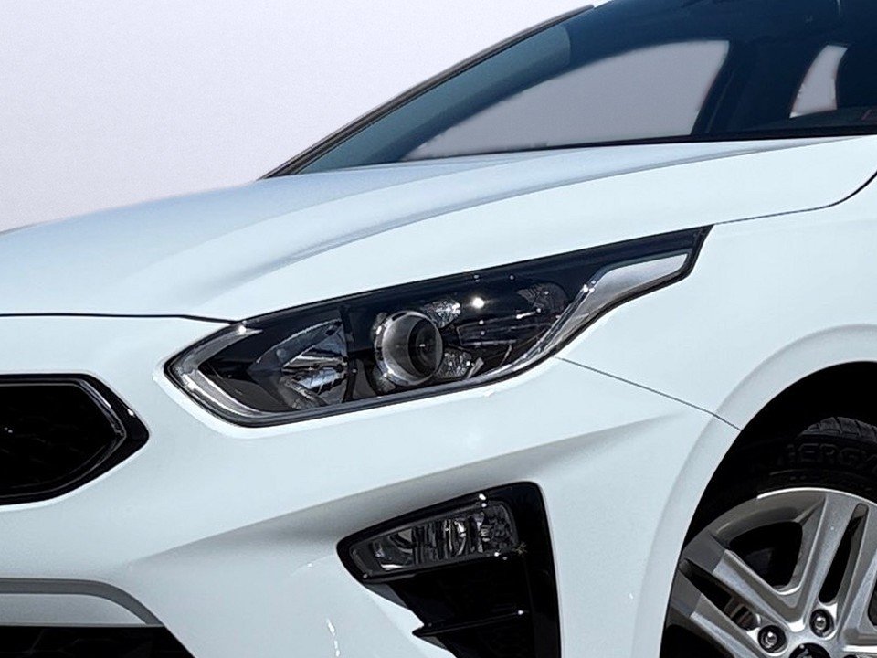 Fahrzeugabbildung Kia CEED 1.4T AUT VISION 1HD NAV/KOMF-PAK GARANTIE28 Vision