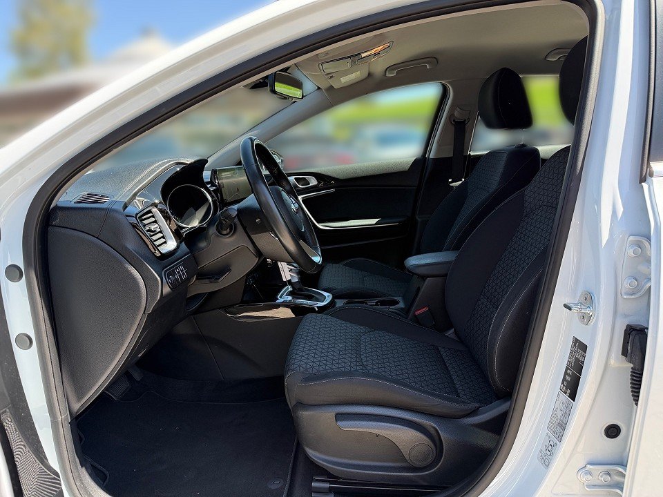 Fahrzeugabbildung Kia CEED 1.4T AUT VISION 1HD NAV/KOMF-PAK GARANTIE28 Vision