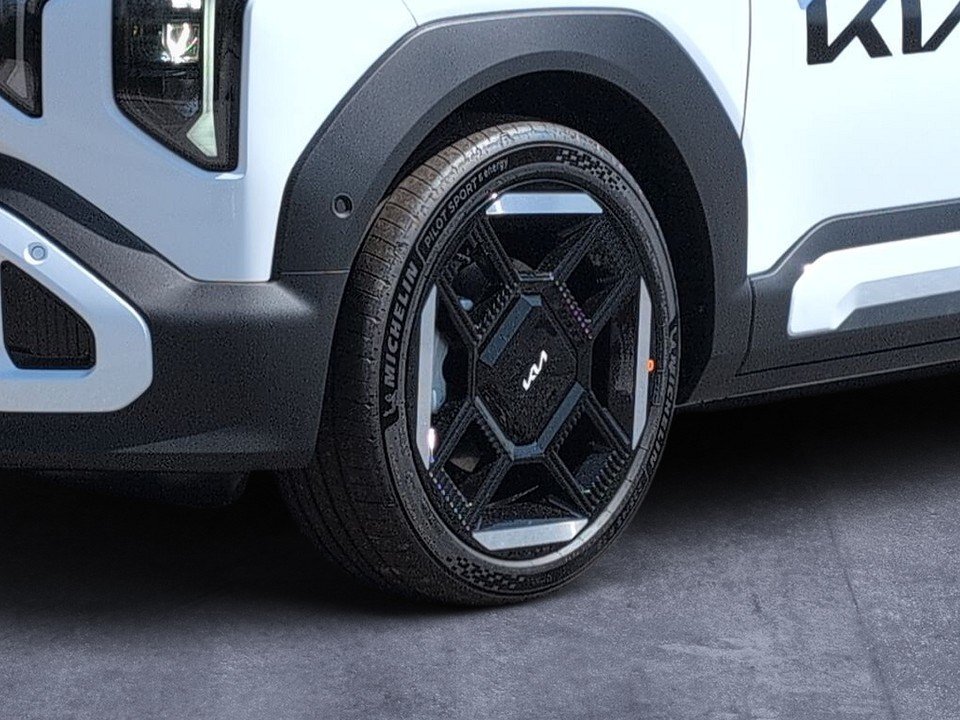 Fahrzeugabbildung Kia EV2 61kWh GTL WIC 22AC TEC DWP COM 413KM-RANGE