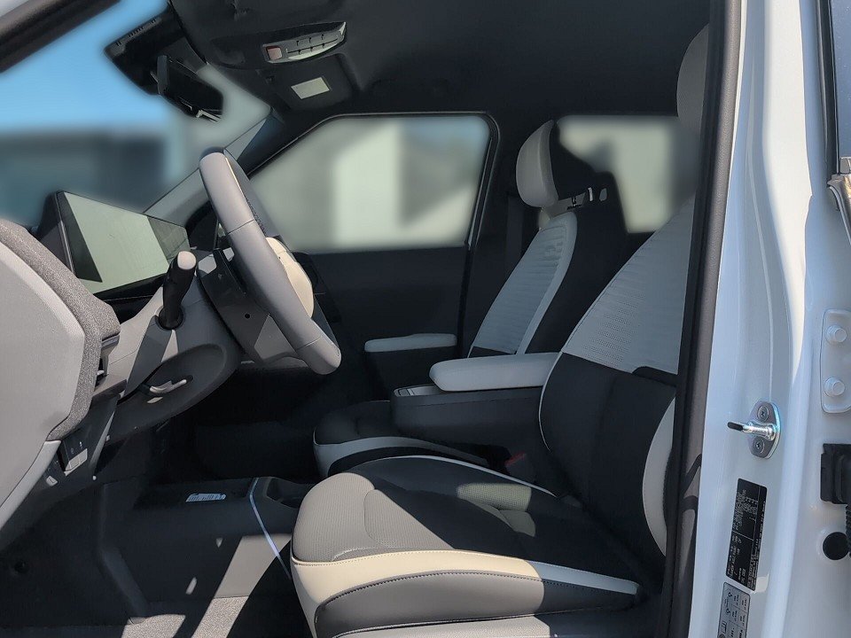 Fahrzeugabbildung Kia EV2 61kWh GTL WIC 22AC TEC DWP COM 413KM-RANGE