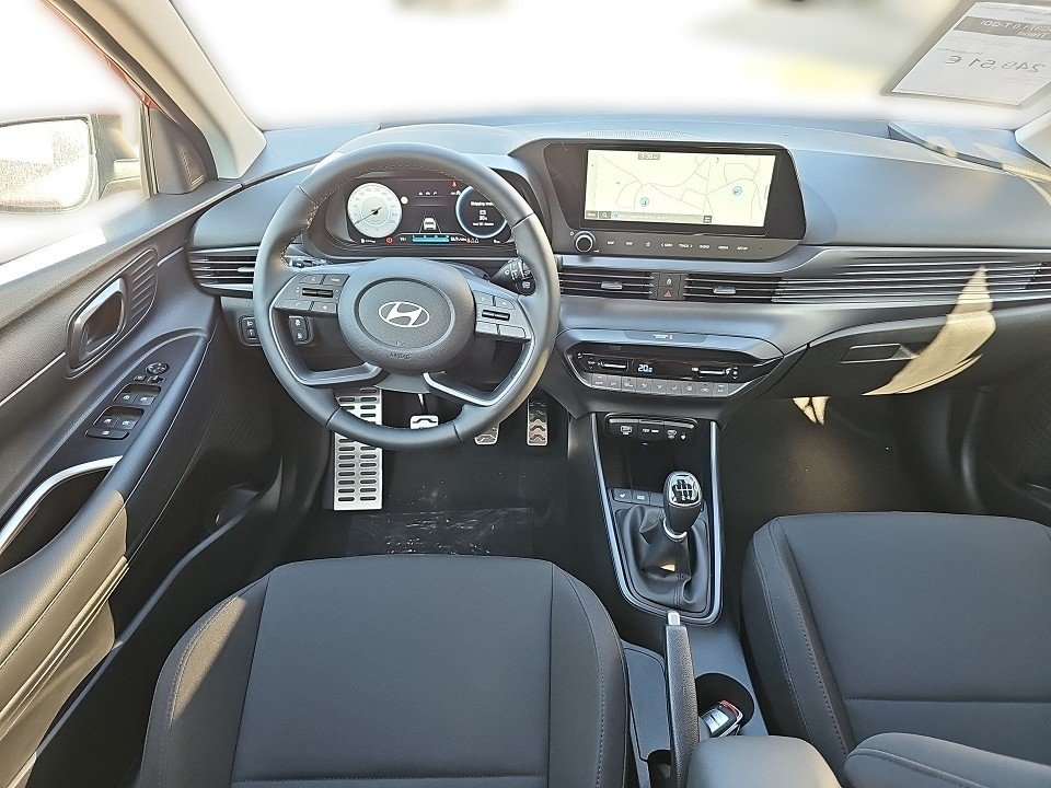 Fahrzeugabbildung Hyundai BAYON MY25 1.0T TREND KOMF-P KEYLESS+NAV+QI+LED