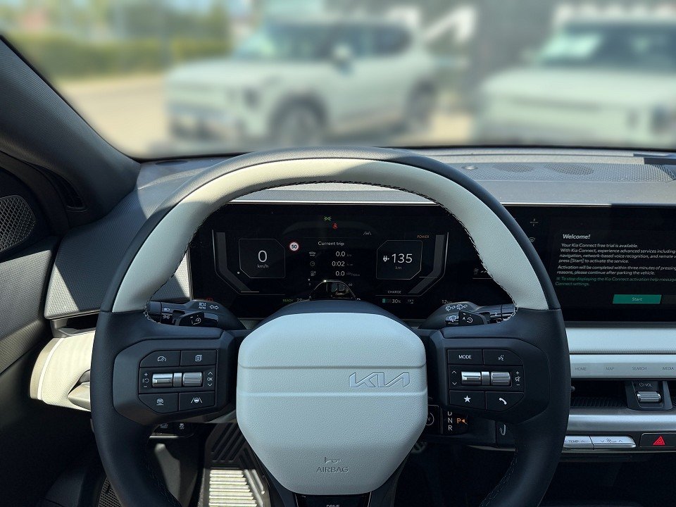 Fahrzeugabbildung Kia EV4 81kWh GT-LINE DW/COMF/CON-P PANO+NAV+360+QI+