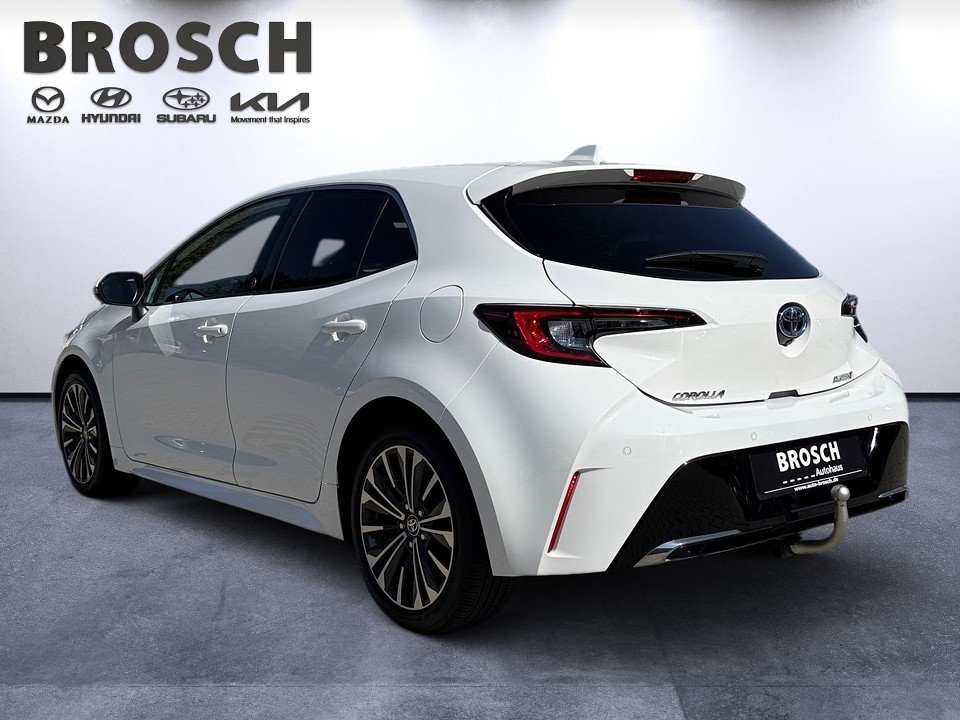 Fahrzeugabbildung Toyota COROLLA 1.8 HYBRID AUT TEAM D AHK TOP-ZUSTAND++ Hybrid Team D