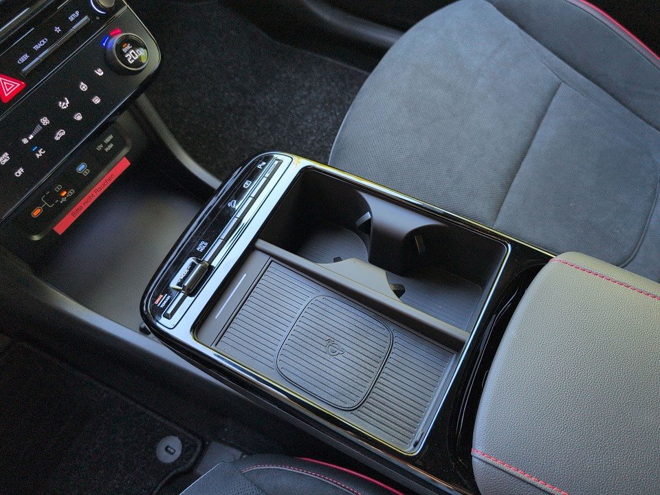 Fahrzeugabbildung Hyundai TUCSON HEV 1.6T AT 4WD N-LINE KRELL+NAV+CARPLAY+