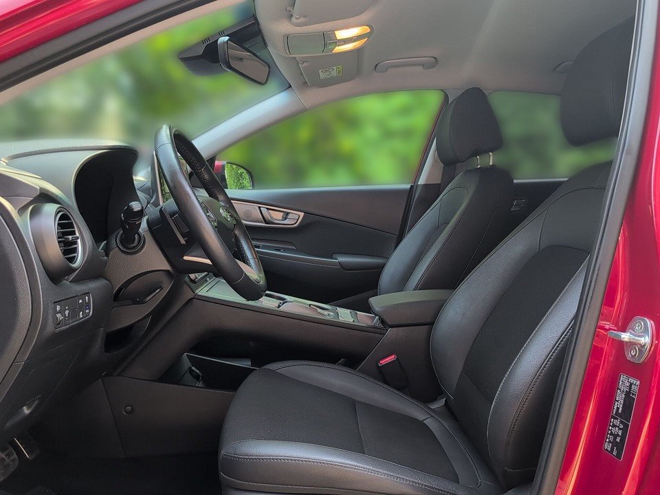 Fahrzeugabbildung Hyundai KONA EV 64kWH E-KONG GARANTIE-03/2029 NAV+KRELL+