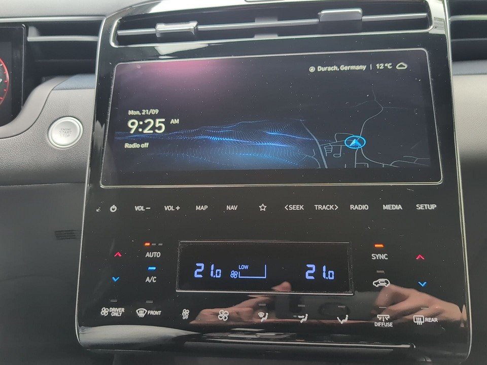 Fahrzeugabbildung Hyundai TUCSON PHEV 1.6T 4WD PRIME 1HD ASS+-P KRELL+NAV+