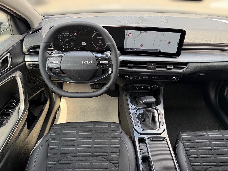 Fahrzeugabbildung Kia XCeed 1.6T DCT SPIRIT 7J-GARANTIE H/K+NAVI+360++