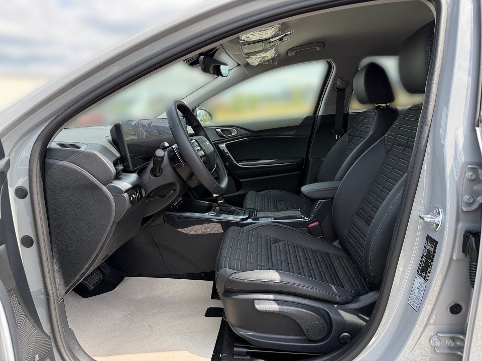 Fahrzeugabbildung Kia XCeed 1.6T DCT SPIRIT 7J-GARANTIE H/K+NAVI+360++