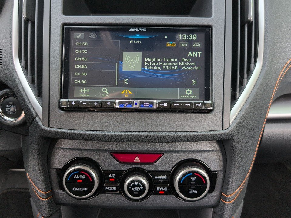 Fahrzeugabbildung Subaru XV 1.6i AT AWD EDITION-COMFORT AHK+KAM+PDC+2xSHZ
