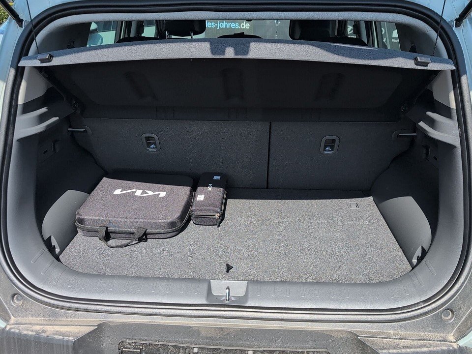 Fahrzeugabbildung Kia EV2 42kWh 5S EARTH WIN/TEC-P 22AC NAV+360+KLIMA+