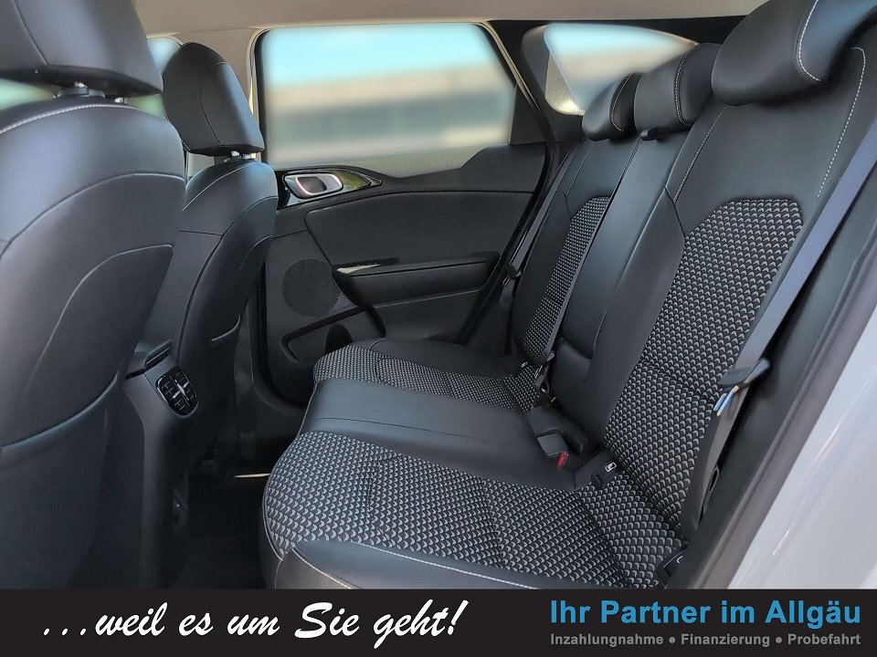 Fahrzeugabbildung Kia CEED SW 1.5T DCT SPIRIT AHK TECH/LEDER-PAKET JBL