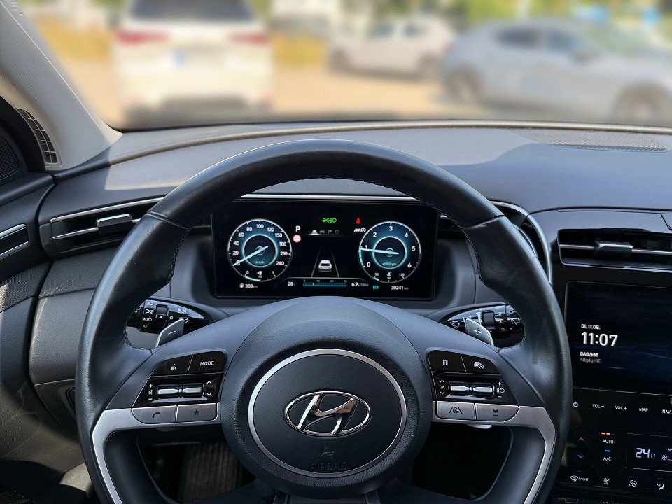 Fahrzeugabbildung Hyundai TUCSON 1.6 CRDi 7DCT TREND AHK VAT/NETTO/STEUER+