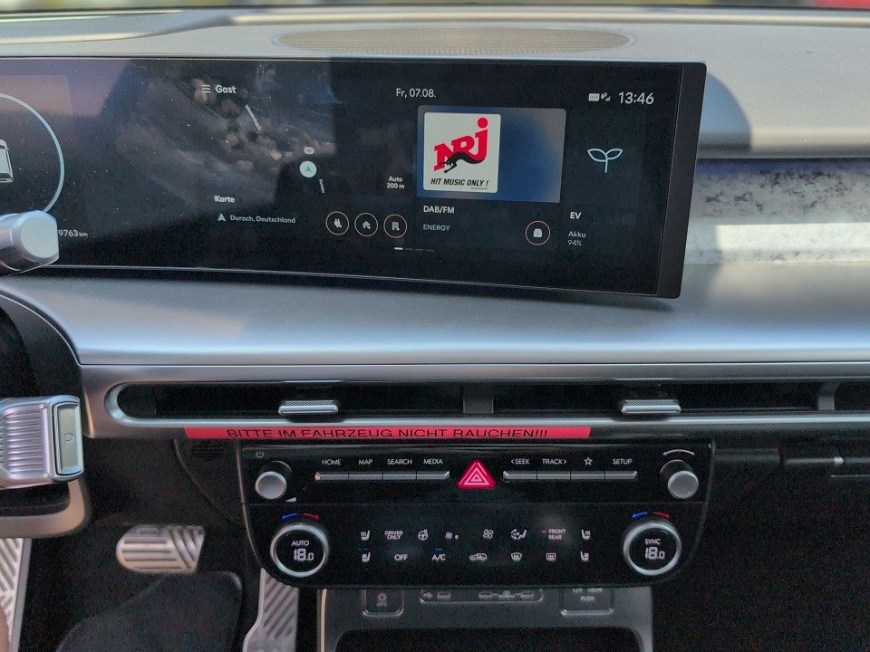 Fahrzeugabbildung Hyundai IONIQ 9 110kWh 4WD 6S UNIQ SWIVEL-P PANO+NAV+360