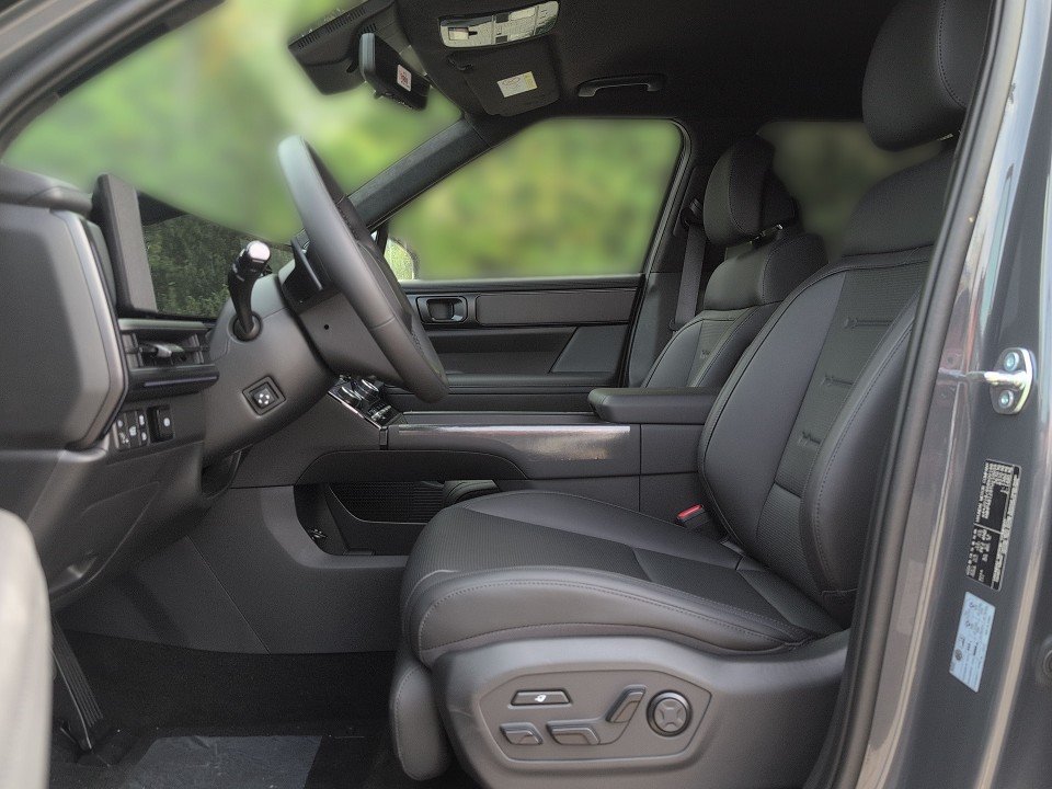 Fahrzeugabbildung Hyundai SANTA FE PHEV 5S 1.6T AT 4WD BLACKLINE BOSE+NAV+