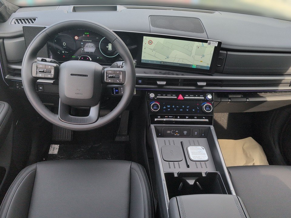 Fahrzeugabbildung Hyundai SANTA FE PHEV 5S 1.6T AT 4WD BLACKLINE BOSE+NAV+