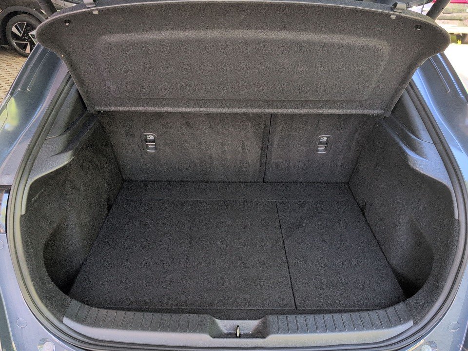 Fahrzeugabbildung Mazda CX-30 SKY-X 2.0 AT HOMURA PRE-P AHK+BOSE+NAV+360