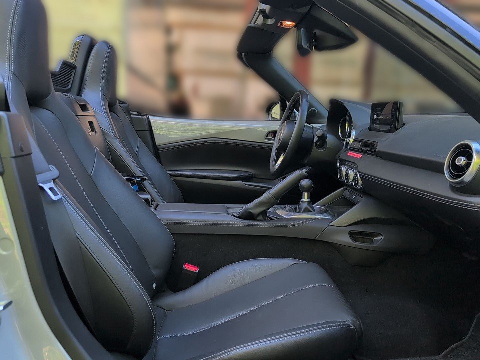 Fahrzeugabbildung Mazda MX-5 1.5L SKY-G 132 EXCLUSIVE-LINE BOSE+KAM+SHZ+
