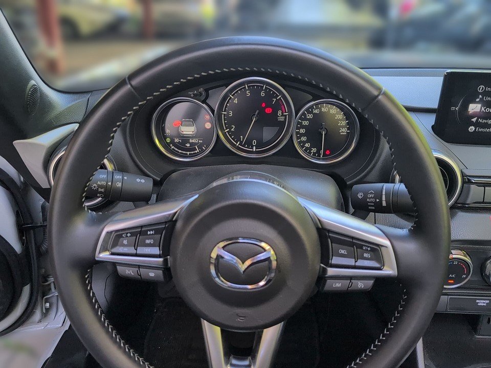 Fahrzeugabbildung Mazda MX-5 1.5L SKY-G 132 EXCLUSIVE-LINE BOSE+KAM+SHZ+