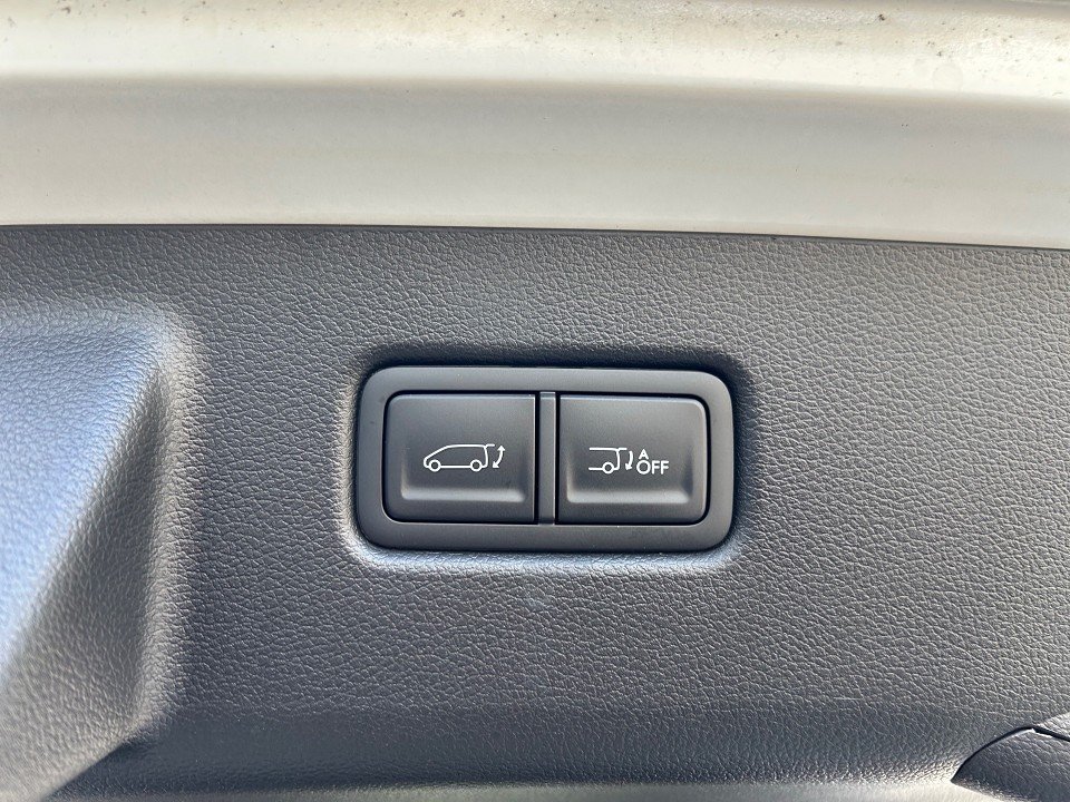 Fahrzeugabbildung Hyundai STARIA HEV 9SITZE 1.6T 6AT PRIME SHZ+KLIMAAT+LED