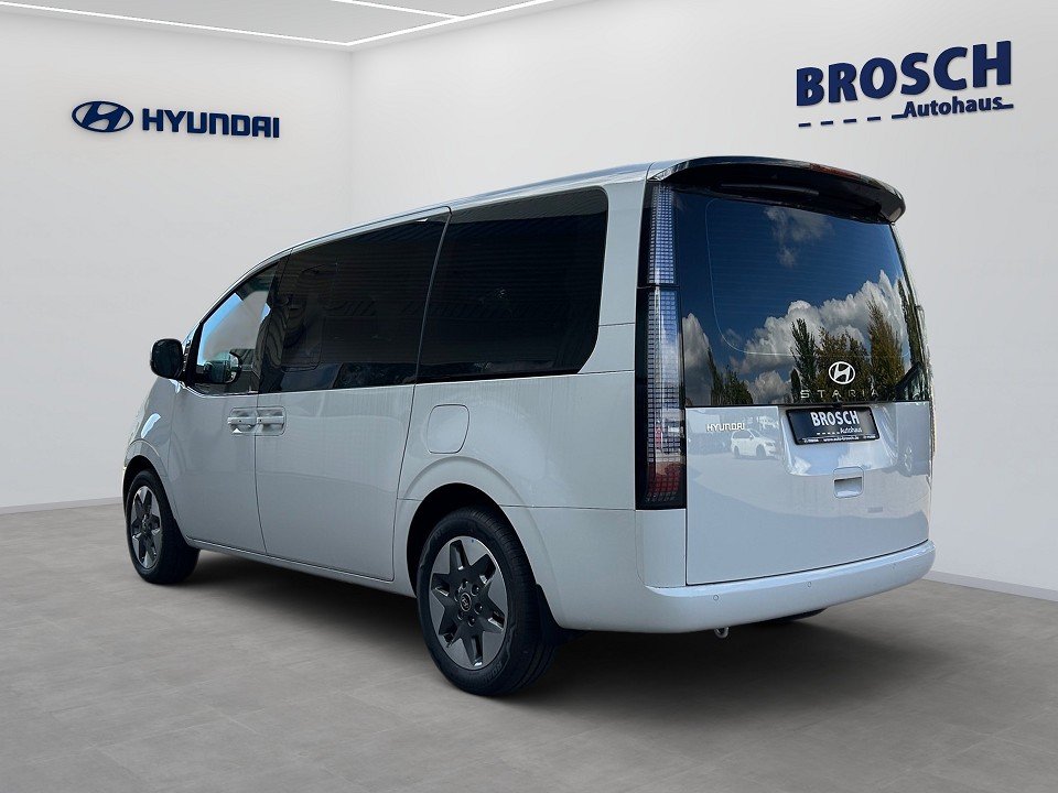 Fahrzeugabbildung Hyundai STARIA HEV 9SITZE 1.6T 6AT PRIME SHZ+KLIMAAT+LED