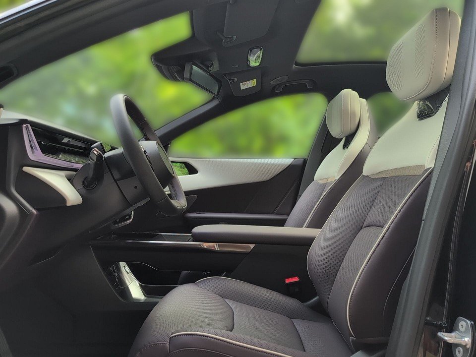Fahrzeugabbildung Mazda CX-6e 87kWh 258 TAKUMI PLUS RW-468km WELTNEUHEIT